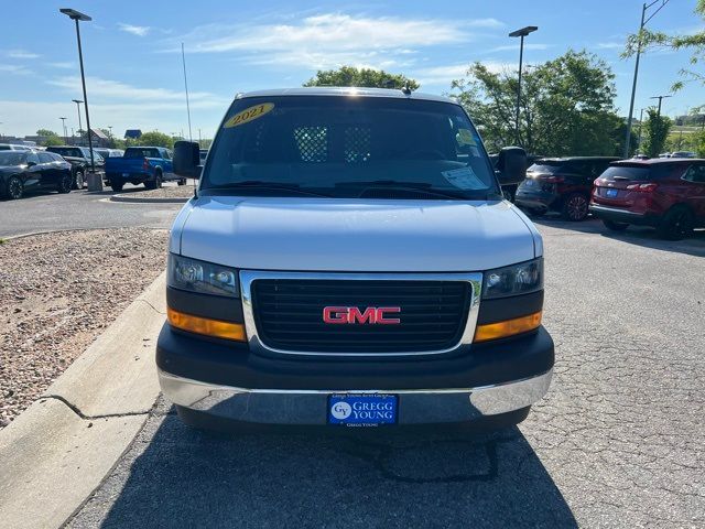 2021 GMC Savana Base