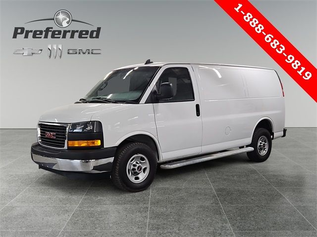 2021 GMC Savana Base