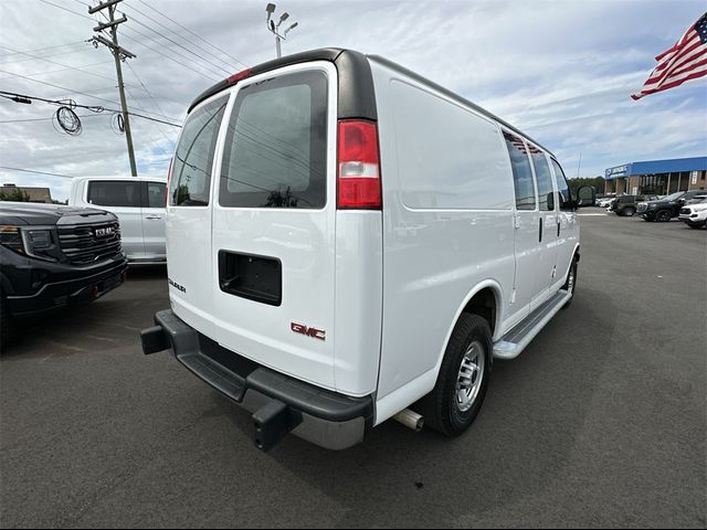 2021 GMC Savana Base