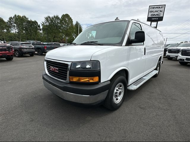 2021 GMC Savana Base