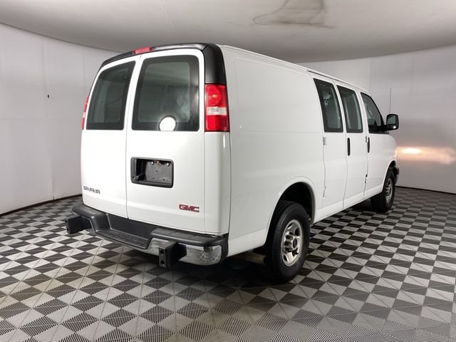 2021 GMC Savana Base