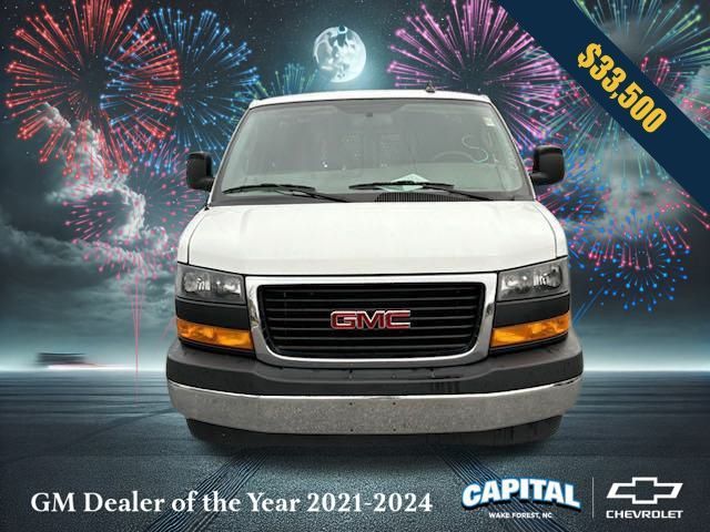 2021 GMC Savana Base