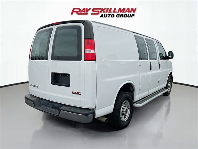 2021 GMC Savana Base