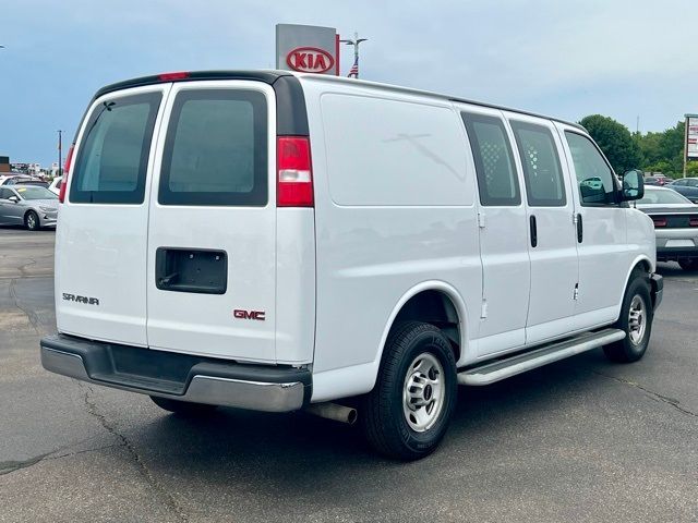 2021 GMC Savana Base