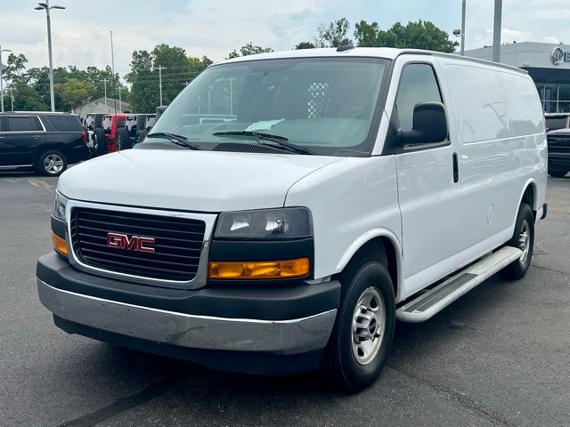 2021 GMC Savana Base