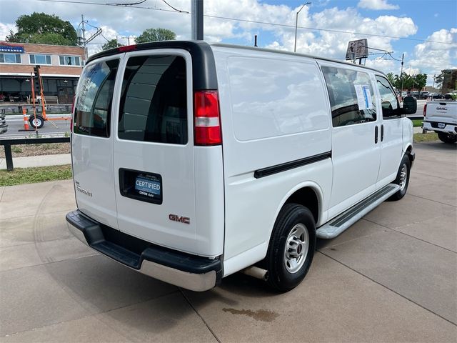 2021 GMC Savana Base