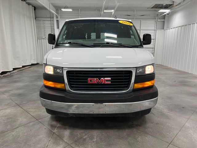 2021 GMC Savana Base