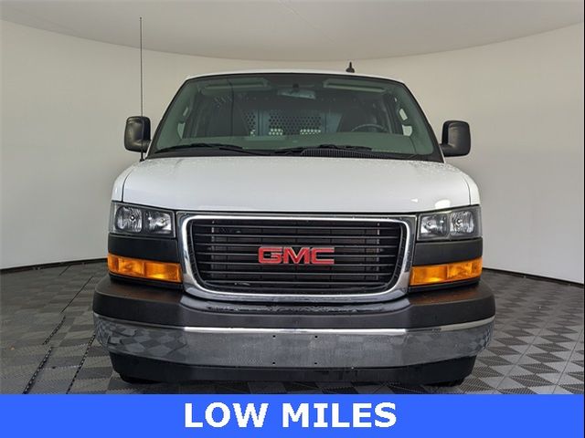 2021 GMC Savana Base