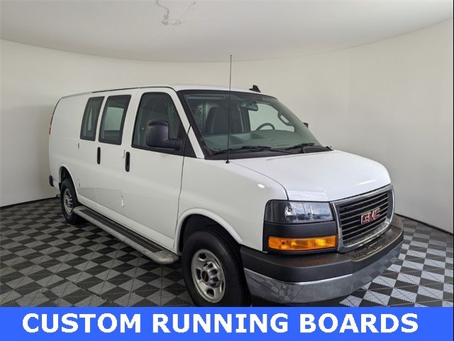 2021 GMC Savana Base