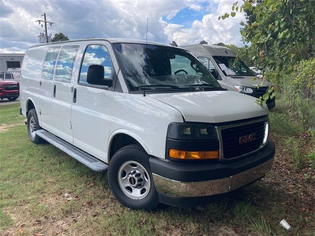 2021 GMC Savana Base