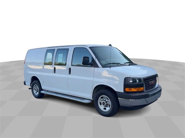 2021 GMC Savana Base