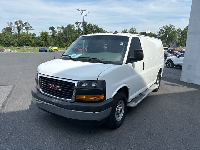 2021 GMC Savana Base