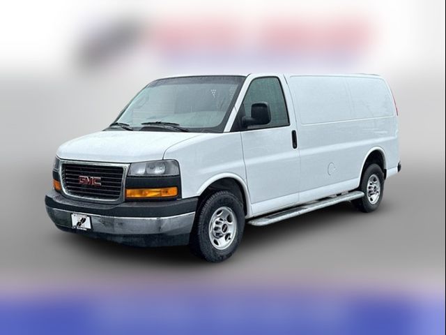 2021 GMC Savana Base