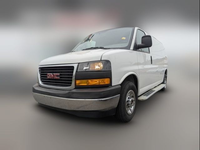 2021 GMC Savana Base