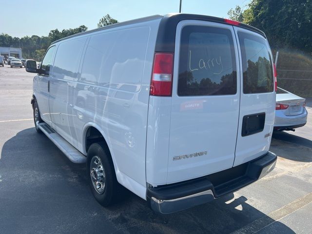 2021 GMC Savana Base