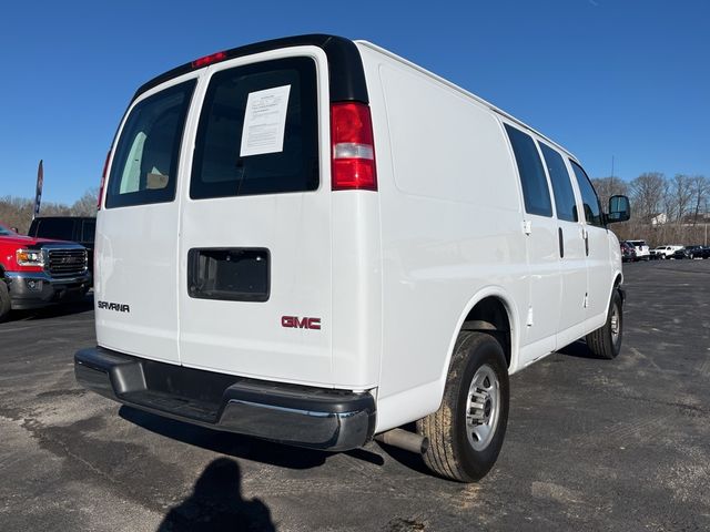 2021 GMC Savana Base