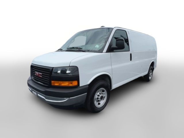 2021 GMC Savana Base