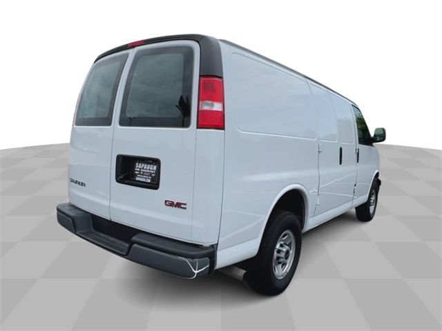 2021 GMC Savana Base