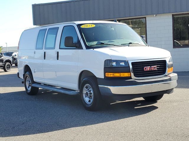 2021 GMC Savana Base