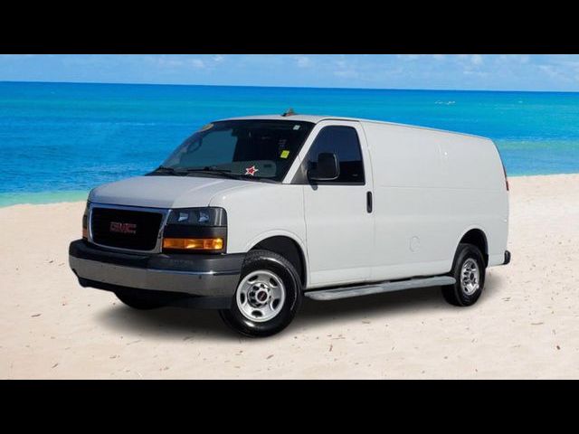 2021 GMC Savana Base