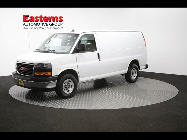 2021 GMC Savana Base