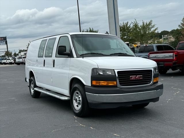 2021 GMC Savana Base