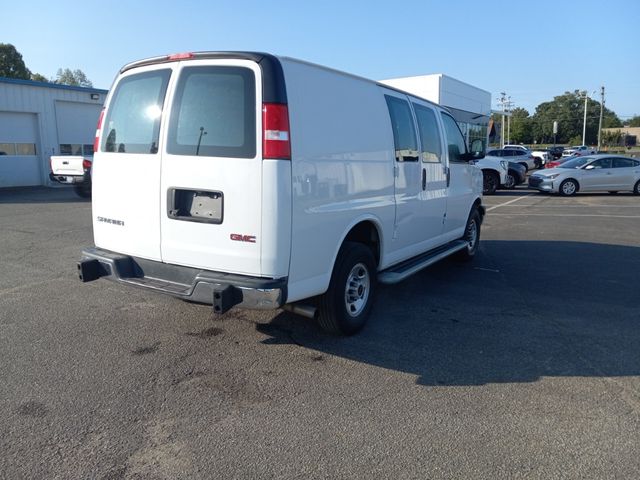 2021 GMC Savana Base