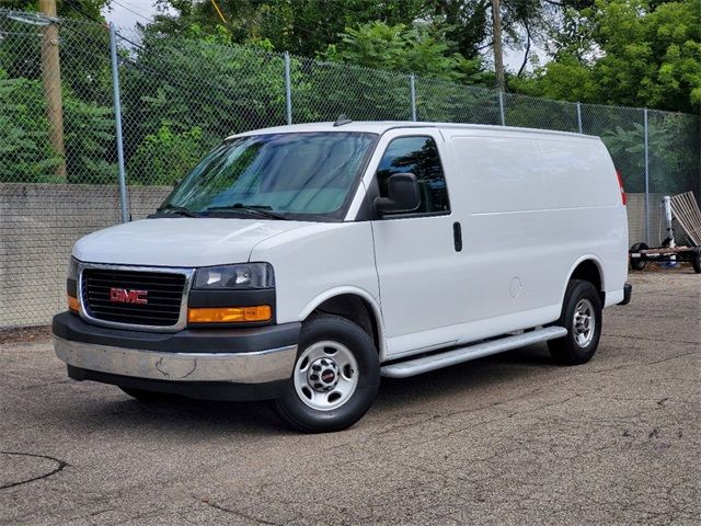 2021 GMC Savana Base