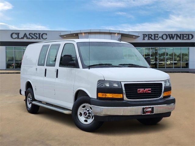 2021 GMC Savana Base