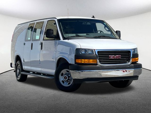 2021 GMC Savana Base