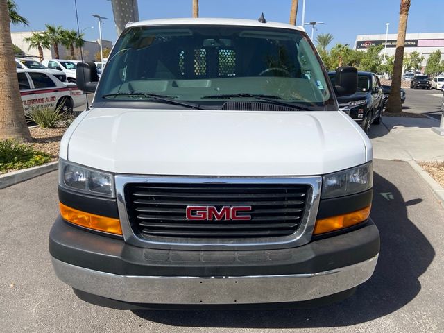 2021 GMC Savana Base