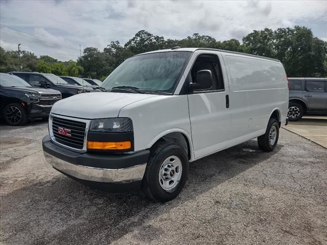 2021 GMC Savana Base