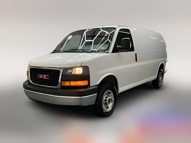 2021 GMC Savana Base