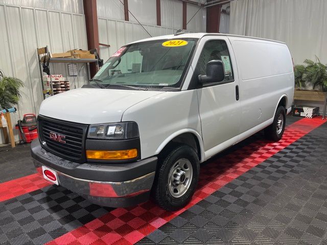 2021 GMC Savana Base