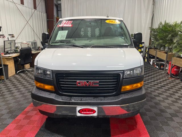 2021 GMC Savana Base