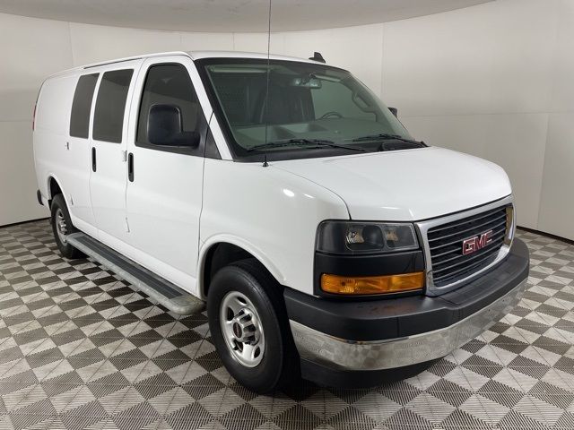 2021 GMC Savana Base