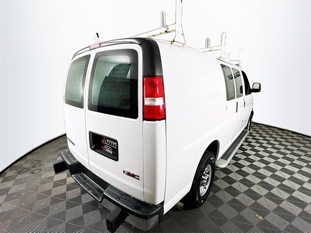 2021 GMC Savana Base
