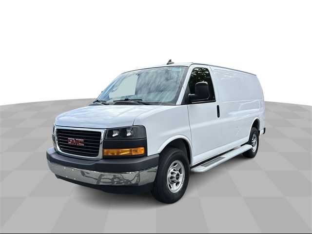 2021 GMC Savana Base