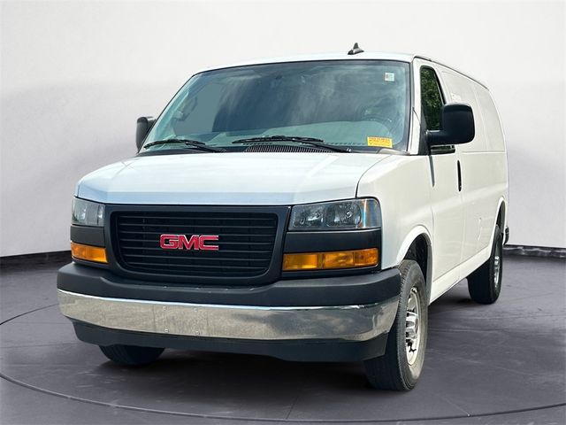 2021 GMC Savana Base