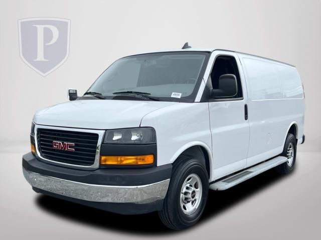 2021 GMC Savana Base