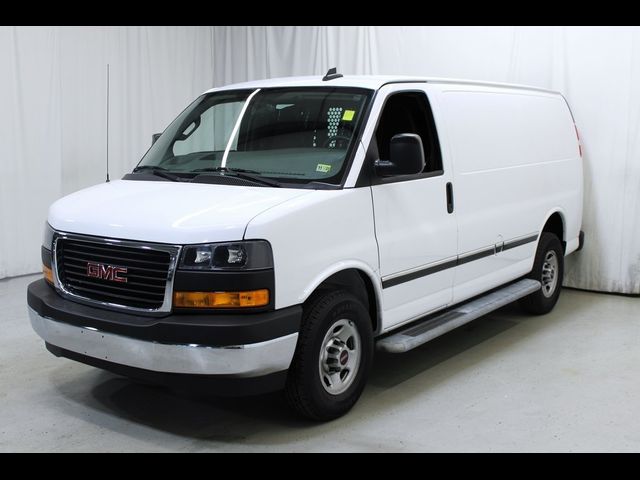 2021 GMC Savana Base