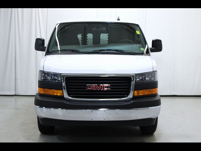 2021 GMC Savana Base