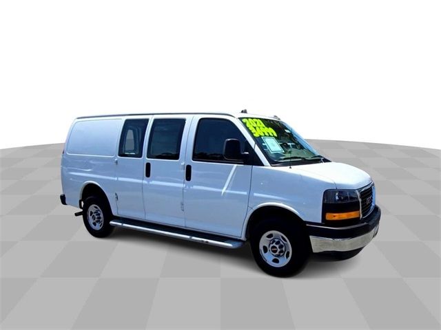 2021 GMC Savana Base