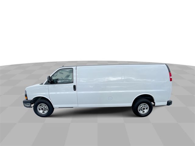 2021 GMC Savana Base