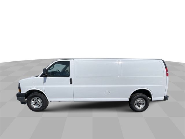 2021 GMC Savana Base