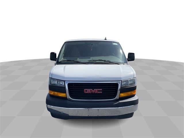 2021 GMC Savana Base