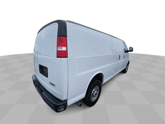 2021 GMC Savana Base