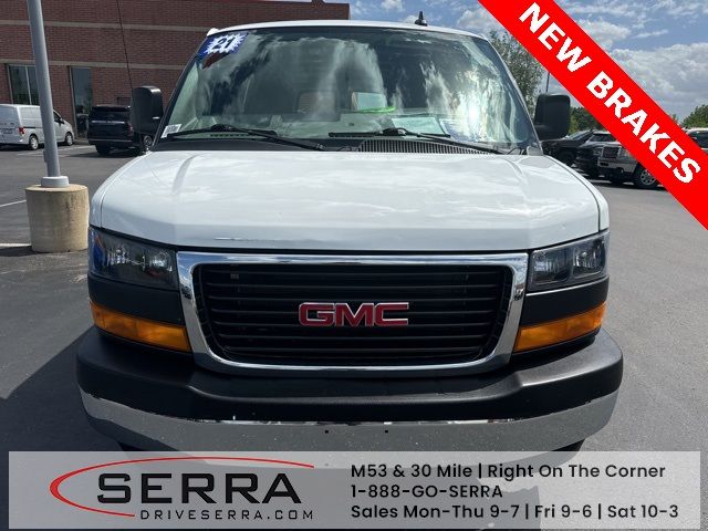 2021 GMC Savana Base