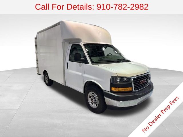 2021 GMC Savana Base