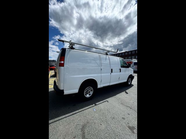 2021 GMC Savana Base